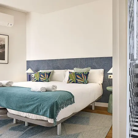 Apartment The Collection - Plaza Easo Attic