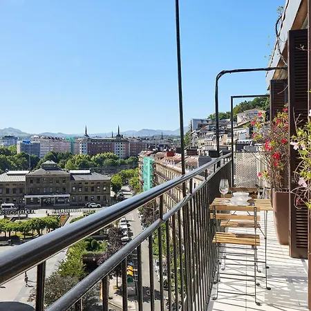 Apartment The Collection - Plaza Easo Attic San Sebastián